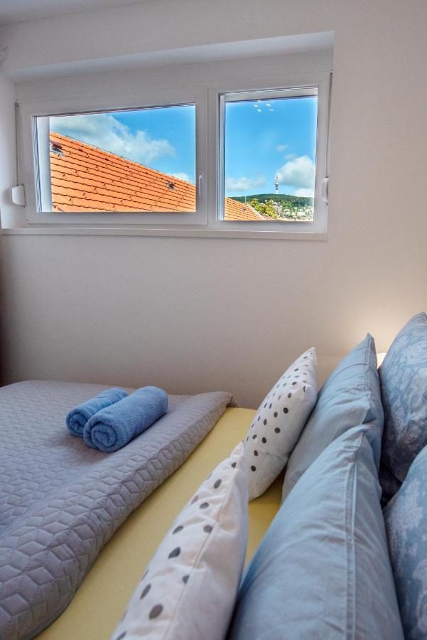 Zsuka Apartman Free Parking Pecs Exterior photo