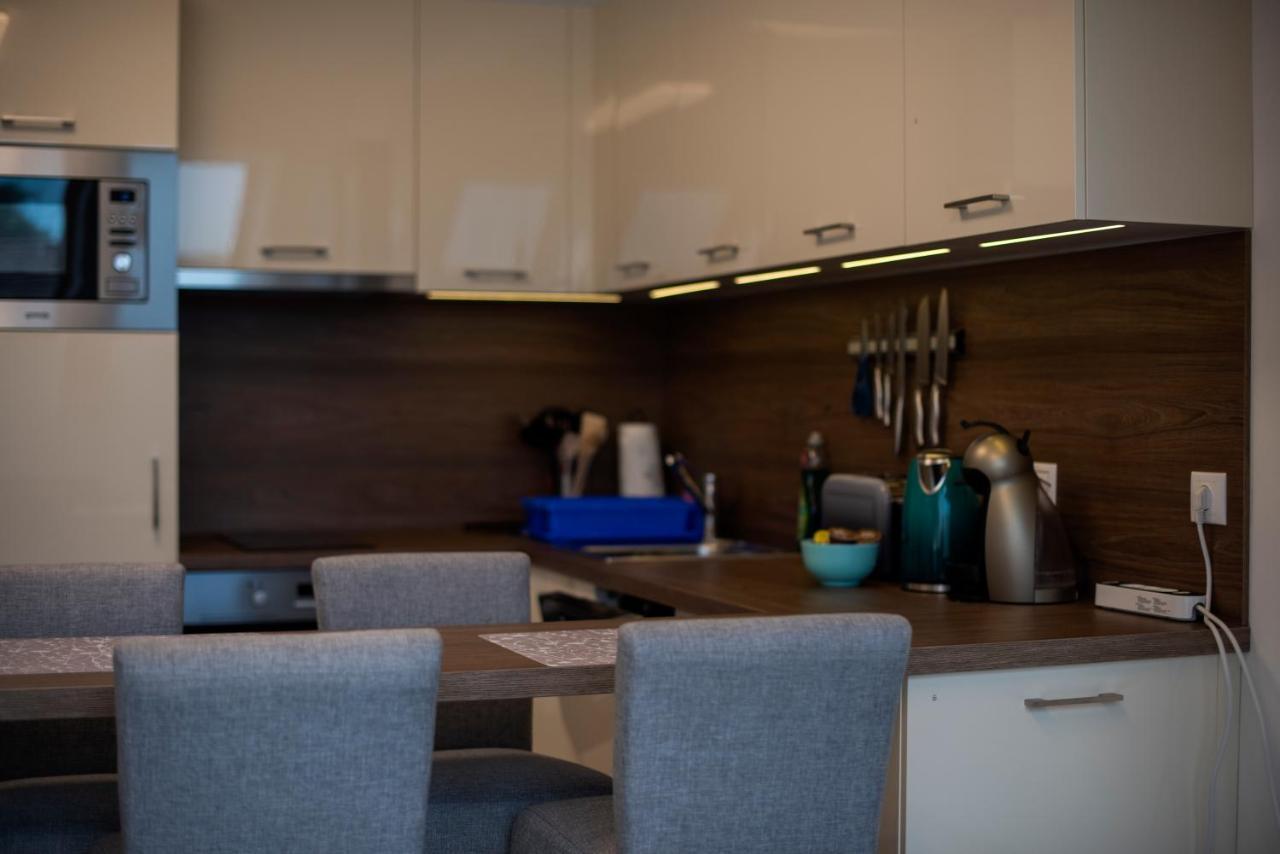 Zsuka Apartman Free Parking Pecs Exterior photo
