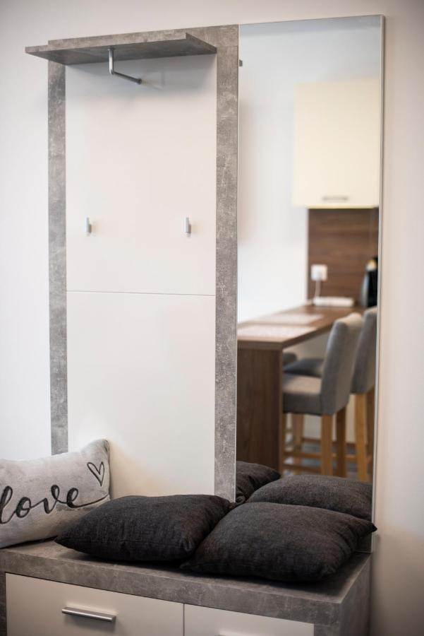 Zsuka Apartman Free Parking Pecs Exterior photo