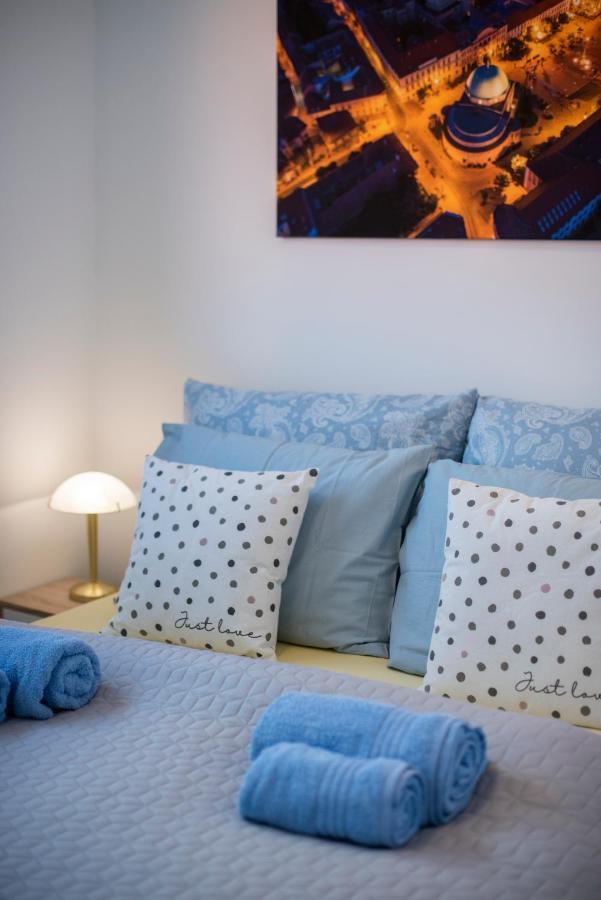 Zsuka Apartman Free Parking Pecs Exterior photo