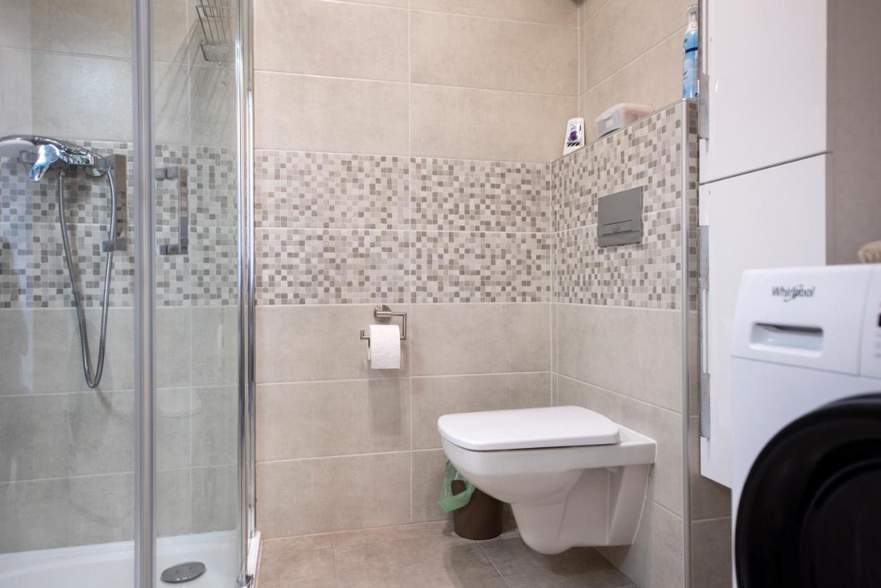 Zsuka Apartman Free Parking Pecs Exterior photo